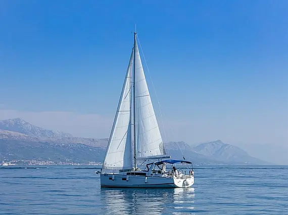 Beneteau Oceanis 38.1