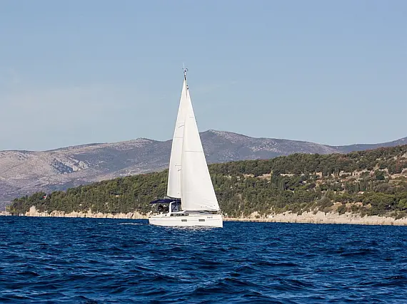 Beneteau Oceanis 38