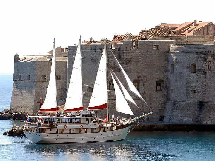 Motorsailer Barbara - Barbara  - External image